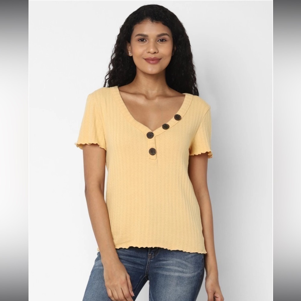 American Eagle Size XL Short-Sleeve Top